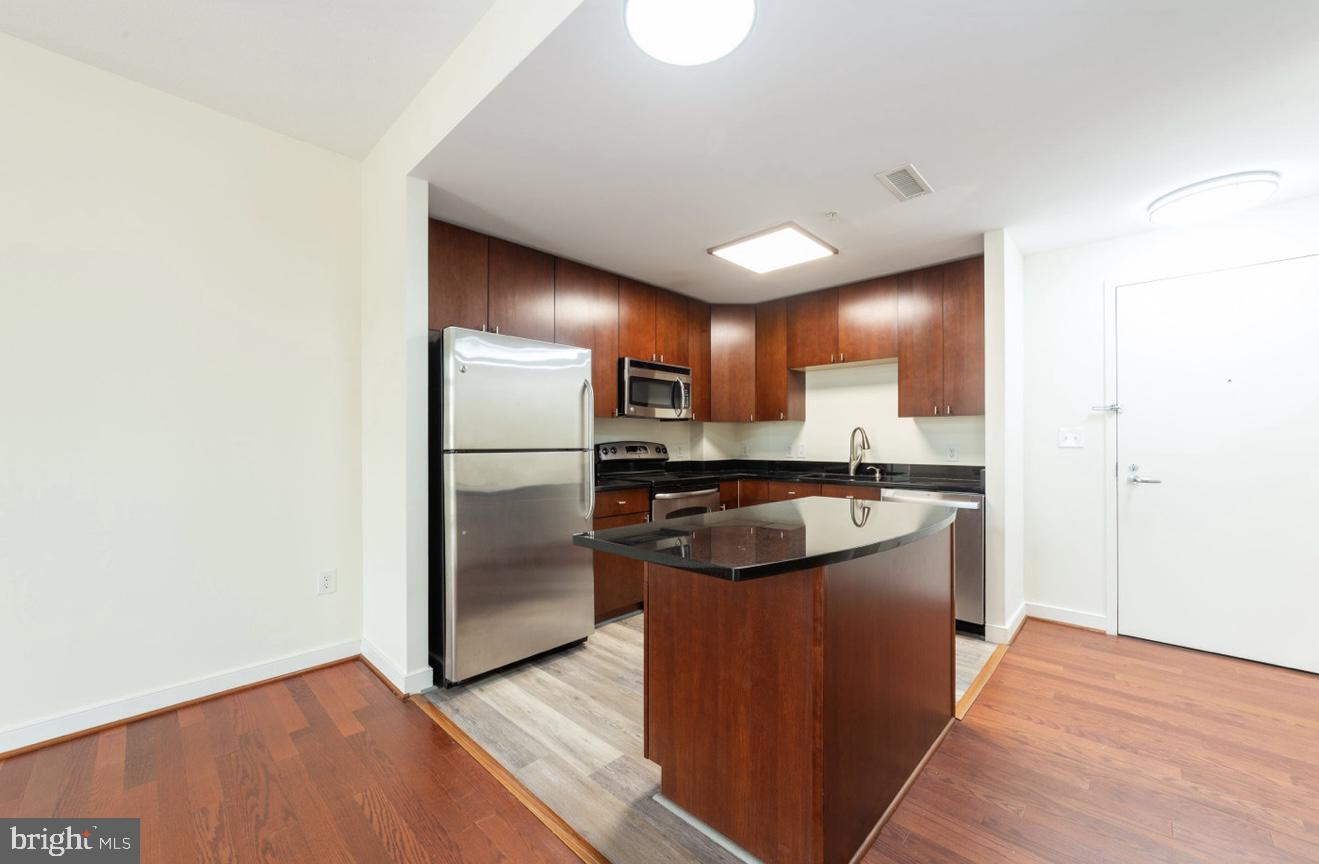 ONE NATIONAL HARBOR CONDOMINIUM - Residential