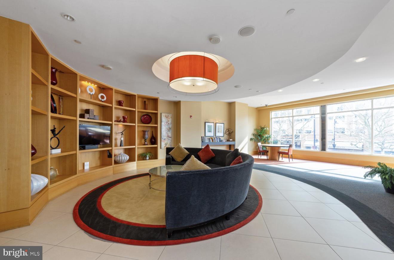 ONE NATIONAL HARBOR CONDOMINIUM - Residential