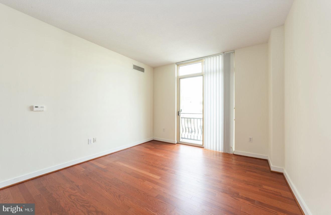 ONE NATIONAL HARBOR CONDOMINIUM - Residential