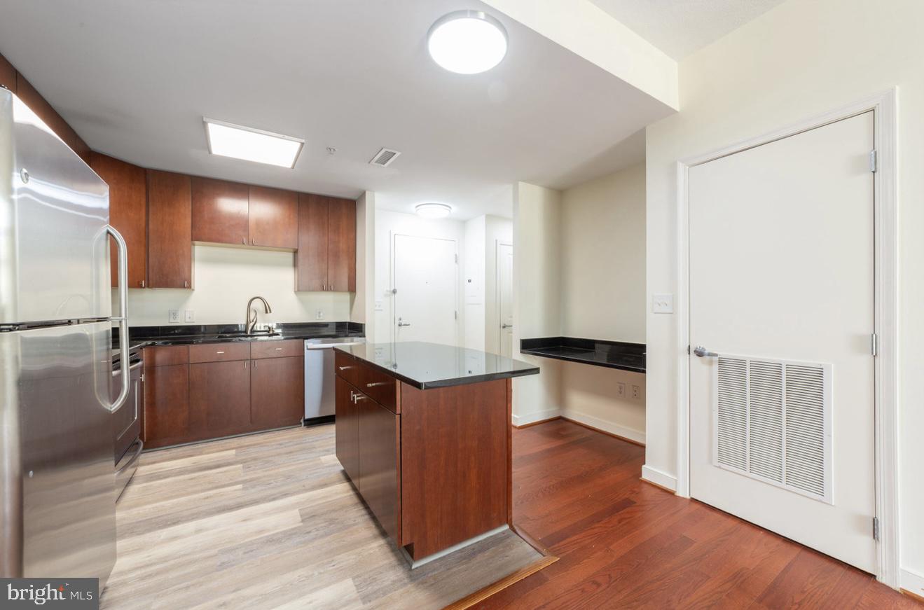 ONE NATIONAL HARBOR CONDOMINIUM - Residential