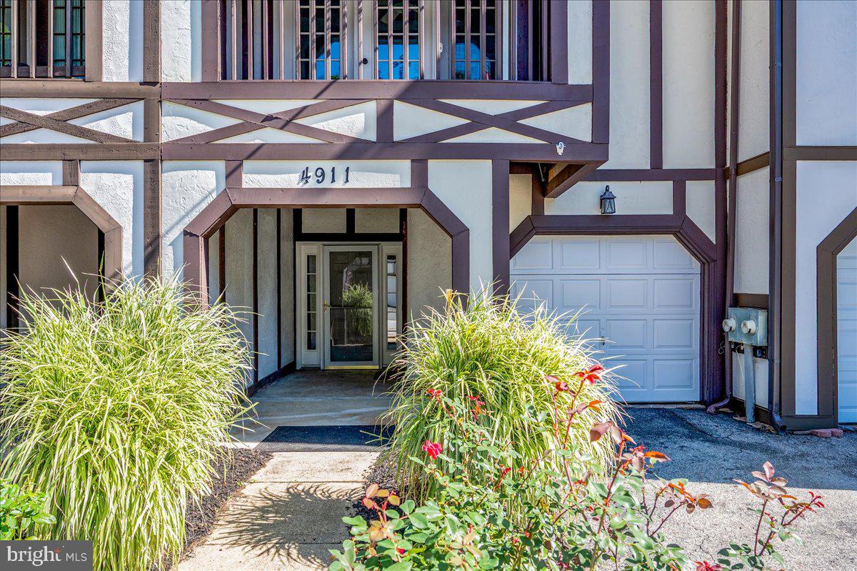 4911 PLUM RUN COURT