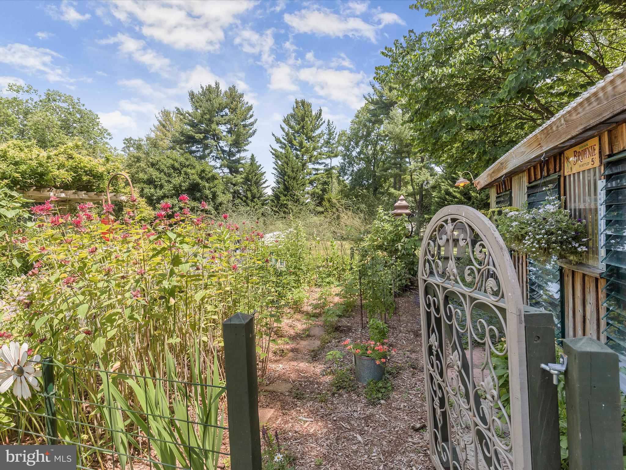 PLEASANT HILLS - Residential