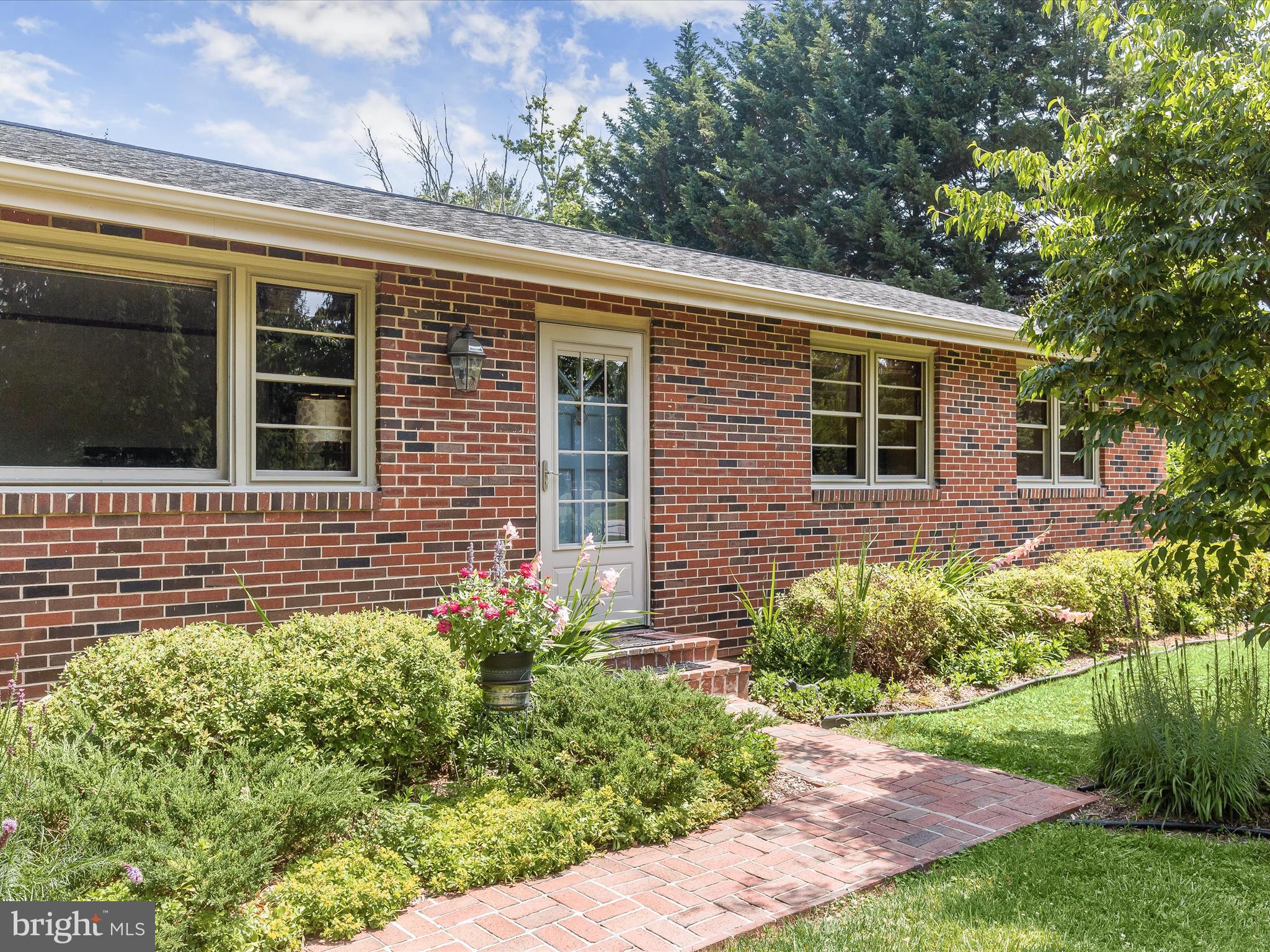 PLEASANT HILLS - Residential