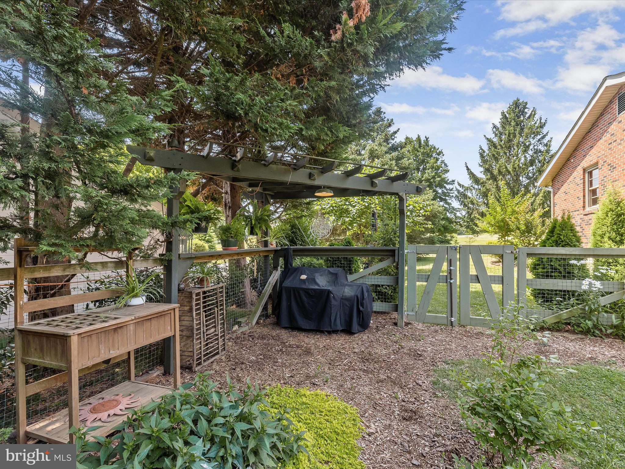 PLEASANT HILLS - Residential