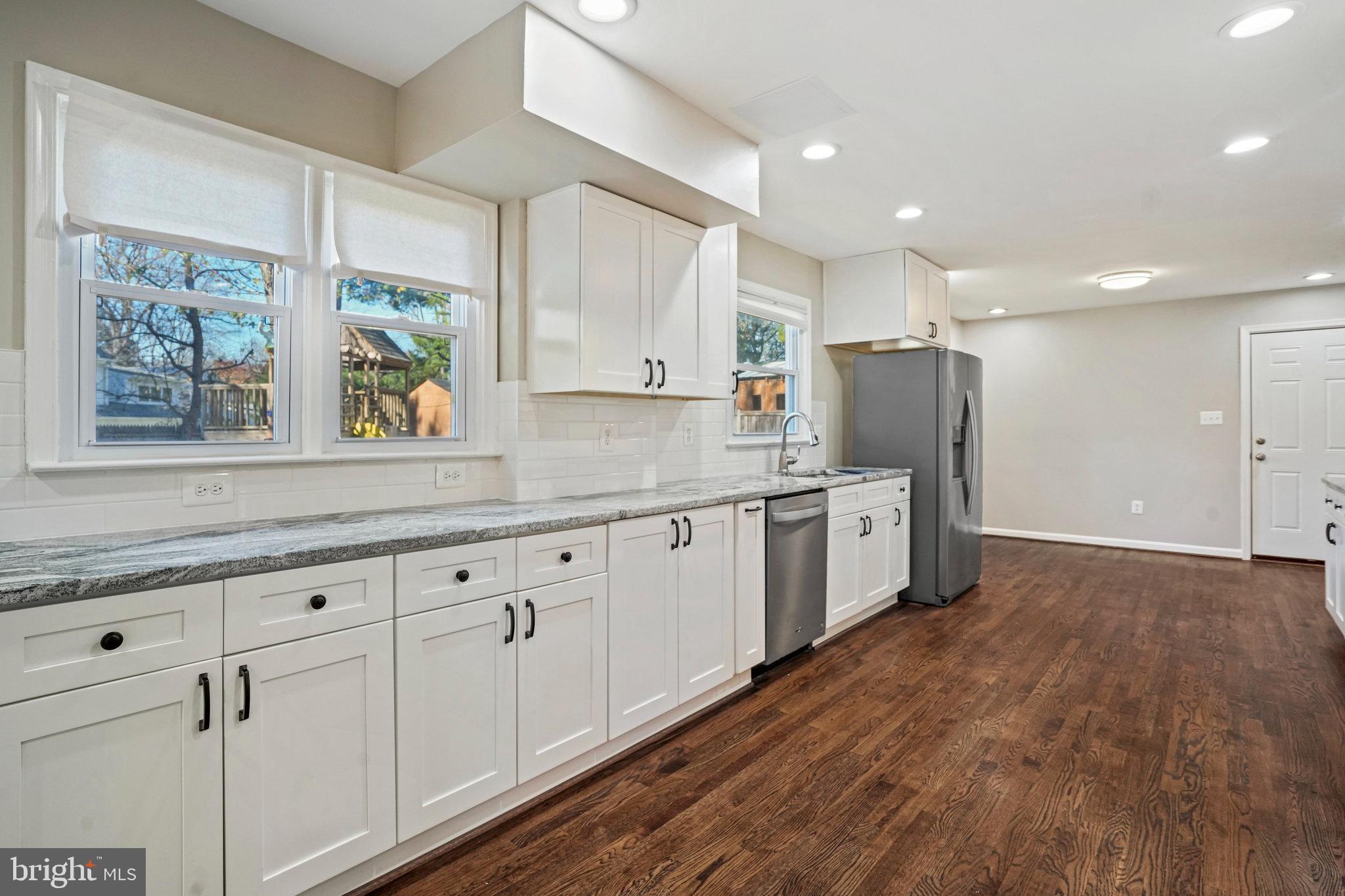 COLLEGE GARDENS - Residential Lease