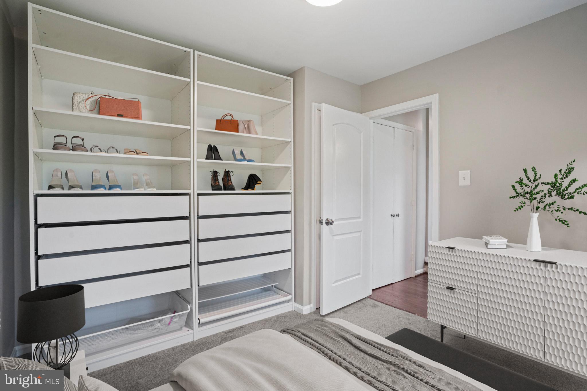 COLLEGE GARDENS - Residential Lease