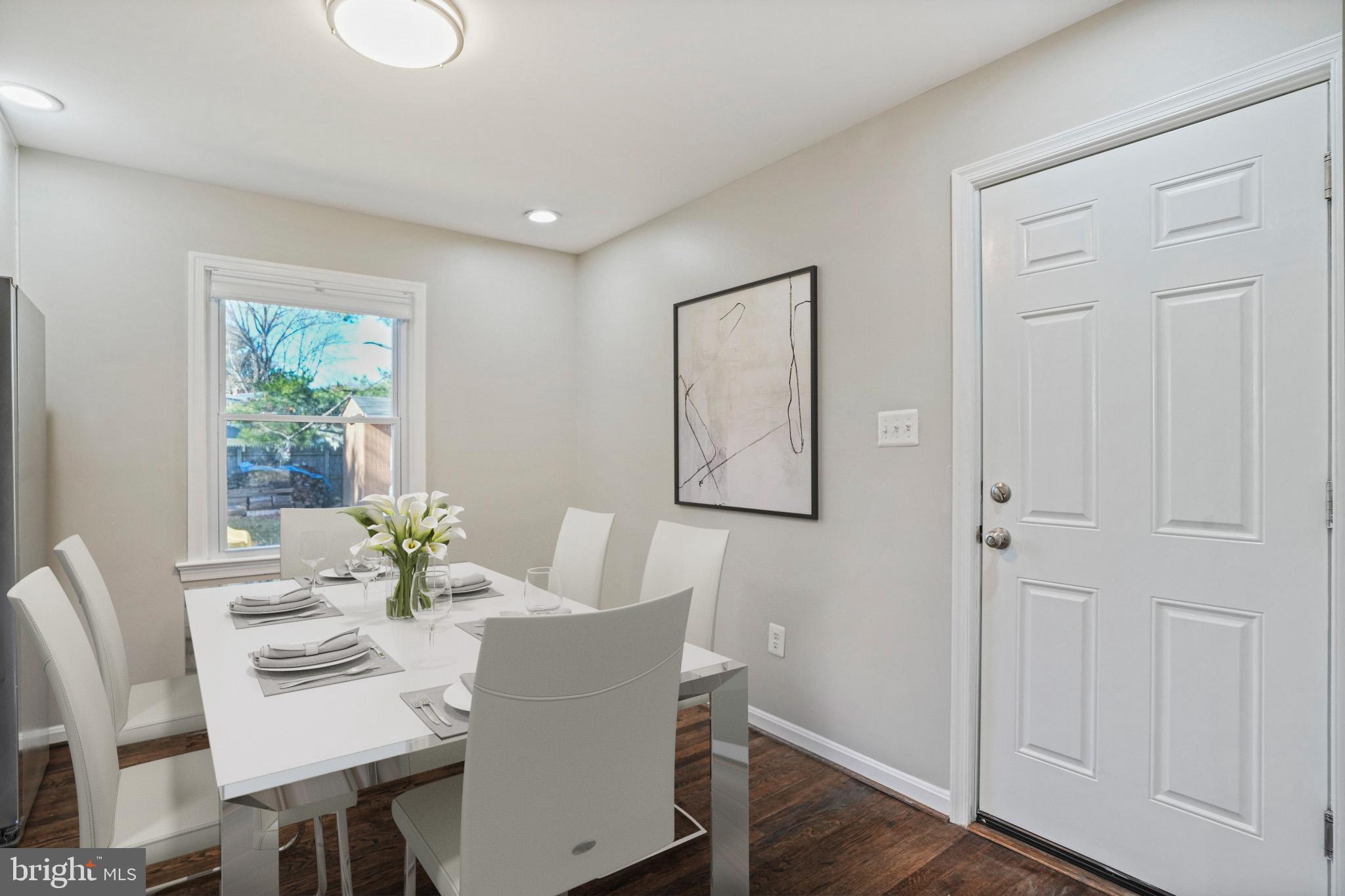 COLLEGE GARDENS - Residential Lease