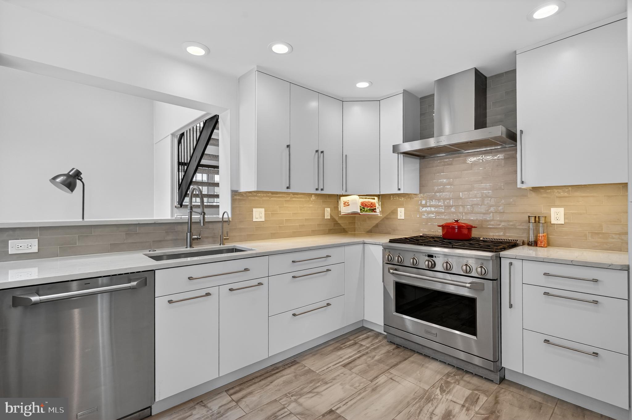 Search Homes 1 9329 RAINTREE ROAD