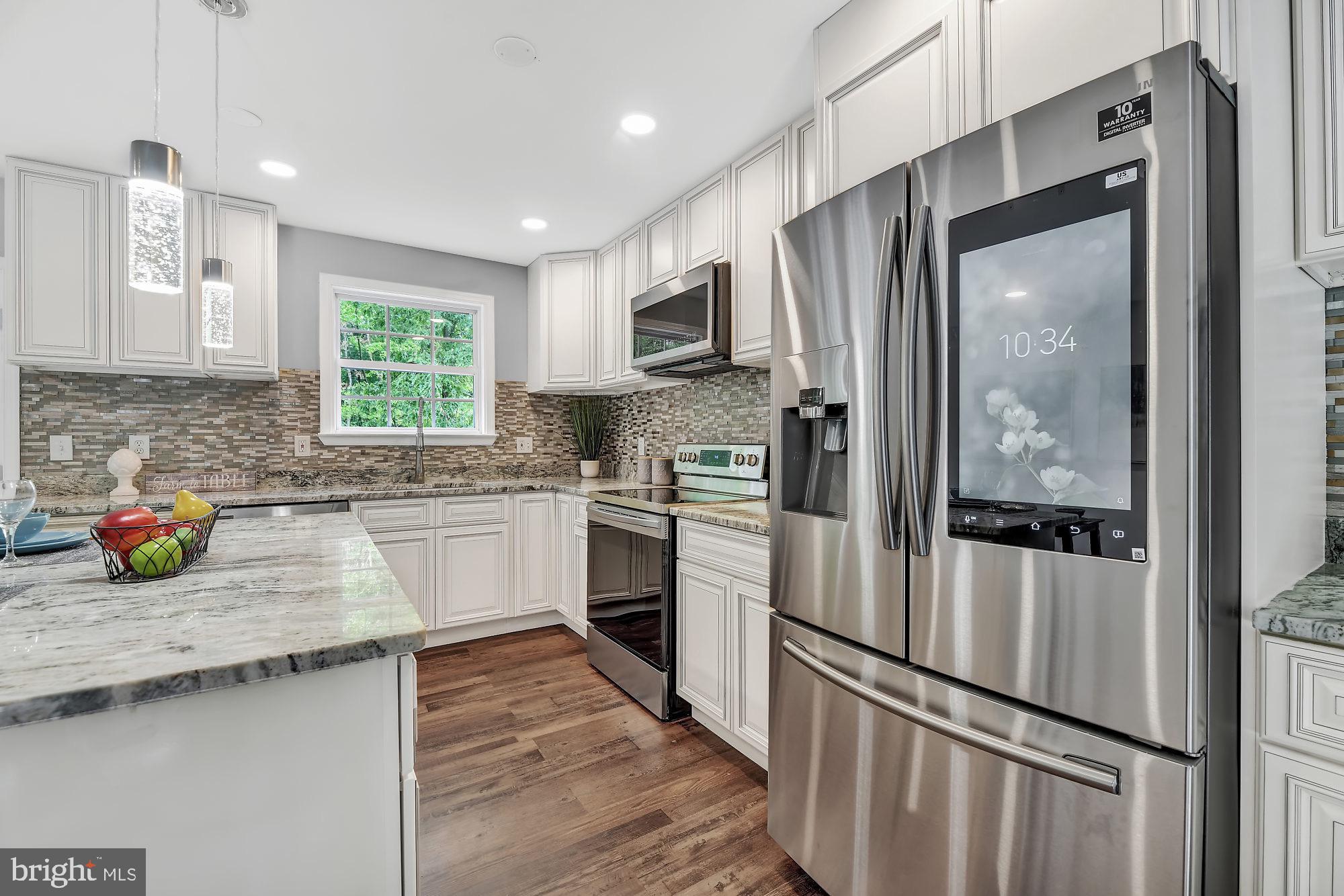 MIDDLE RIVER - Residential