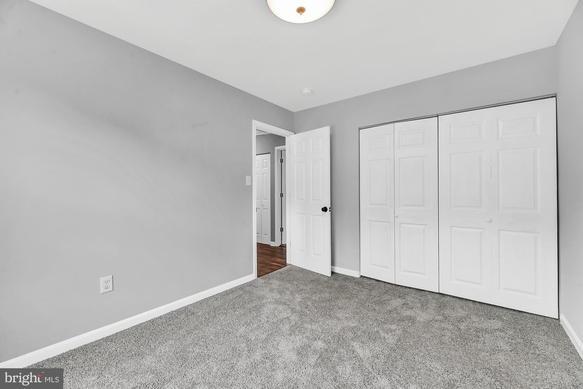 MIDDLE RIVER - Residential