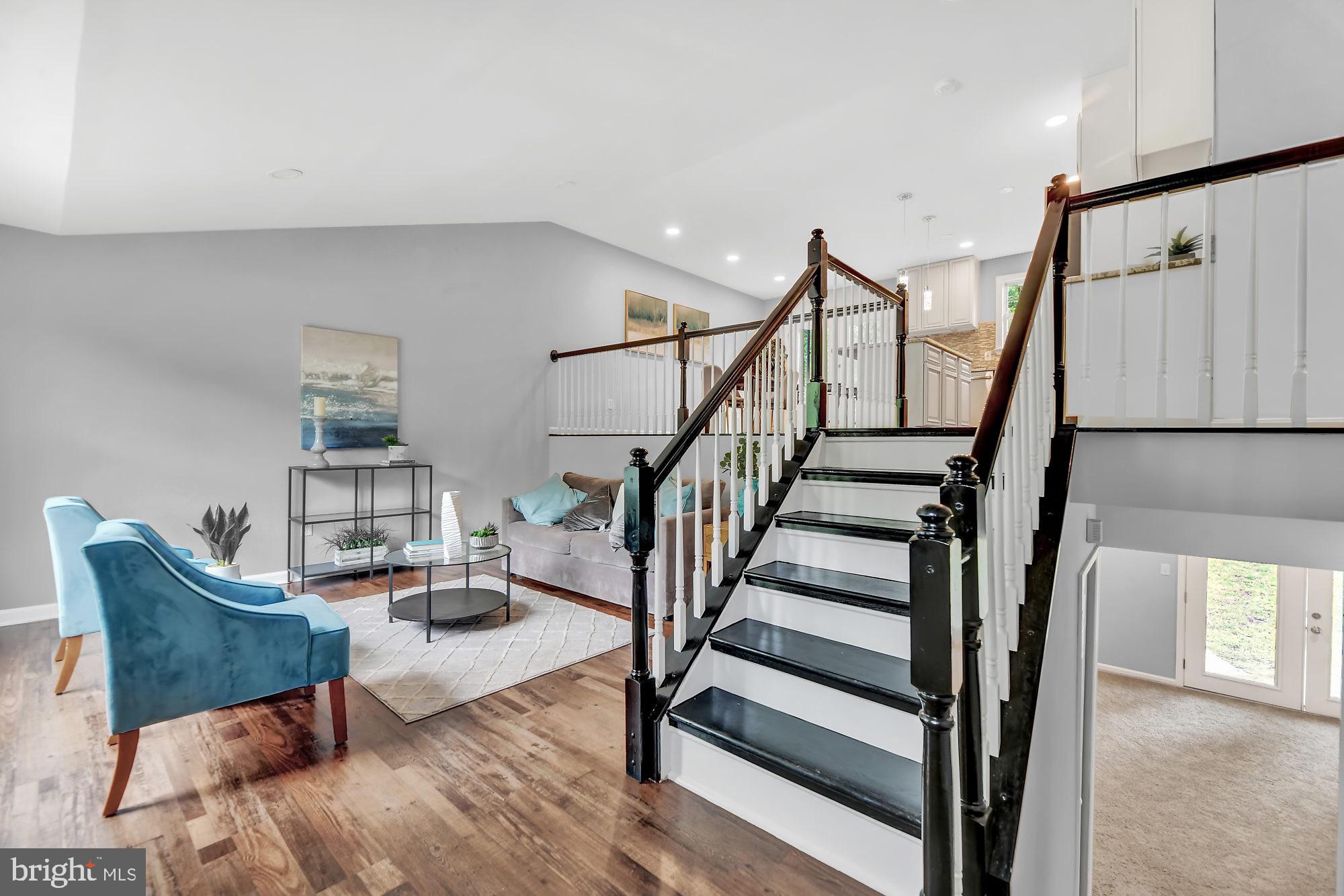 MIDDLE RIVER - Residential