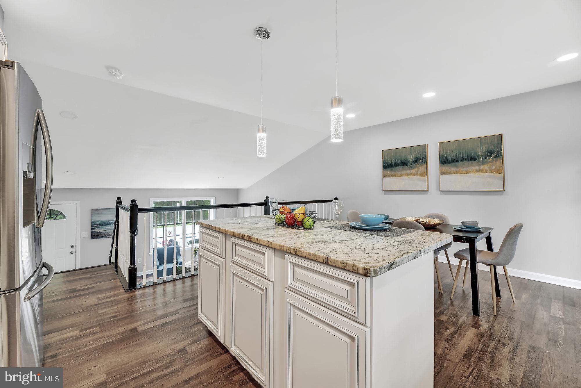 MIDDLE RIVER - Residential