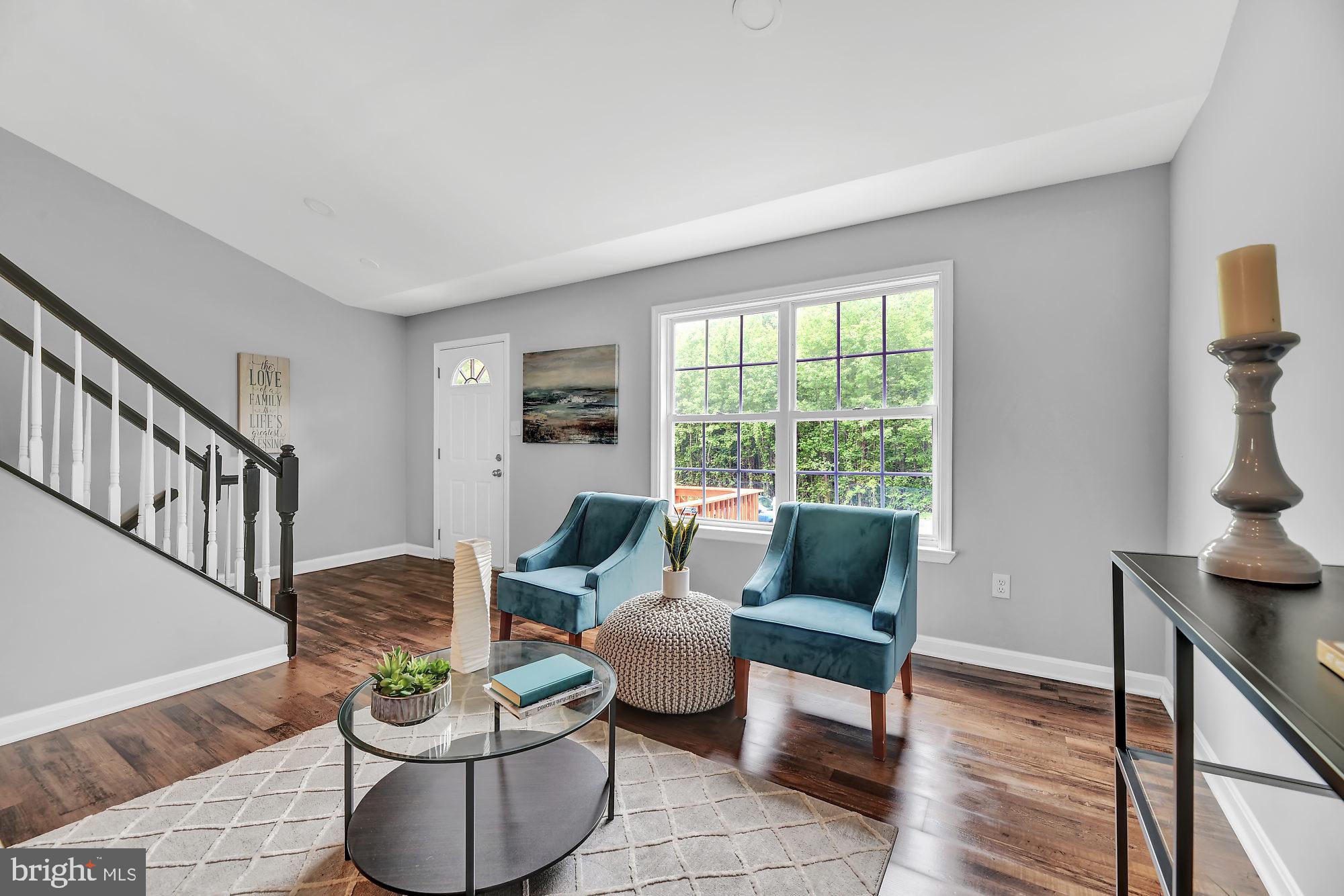 MIDDLE RIVER - Residential