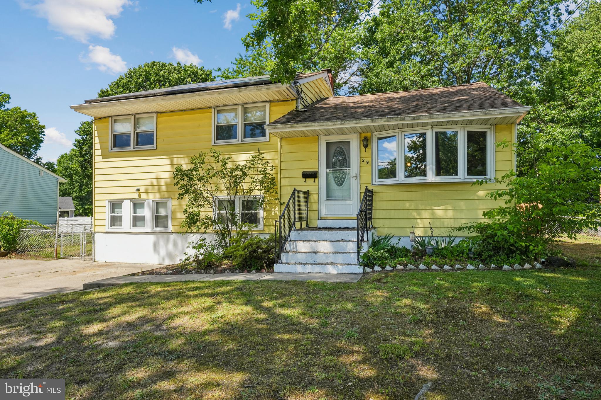 29 TRINITY PLACE