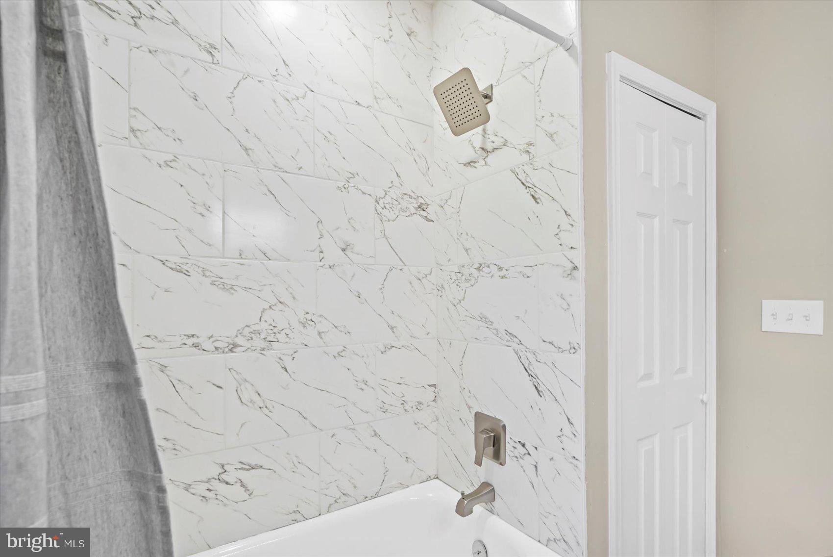 LAURAVILLE HISTORIC DISTRICT - Residential