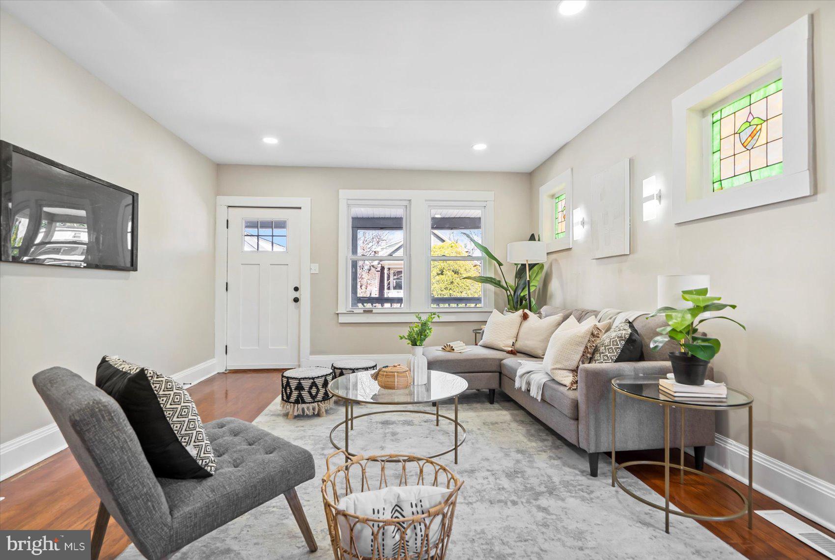 LAURAVILLE HISTORIC DISTRICT - Residential