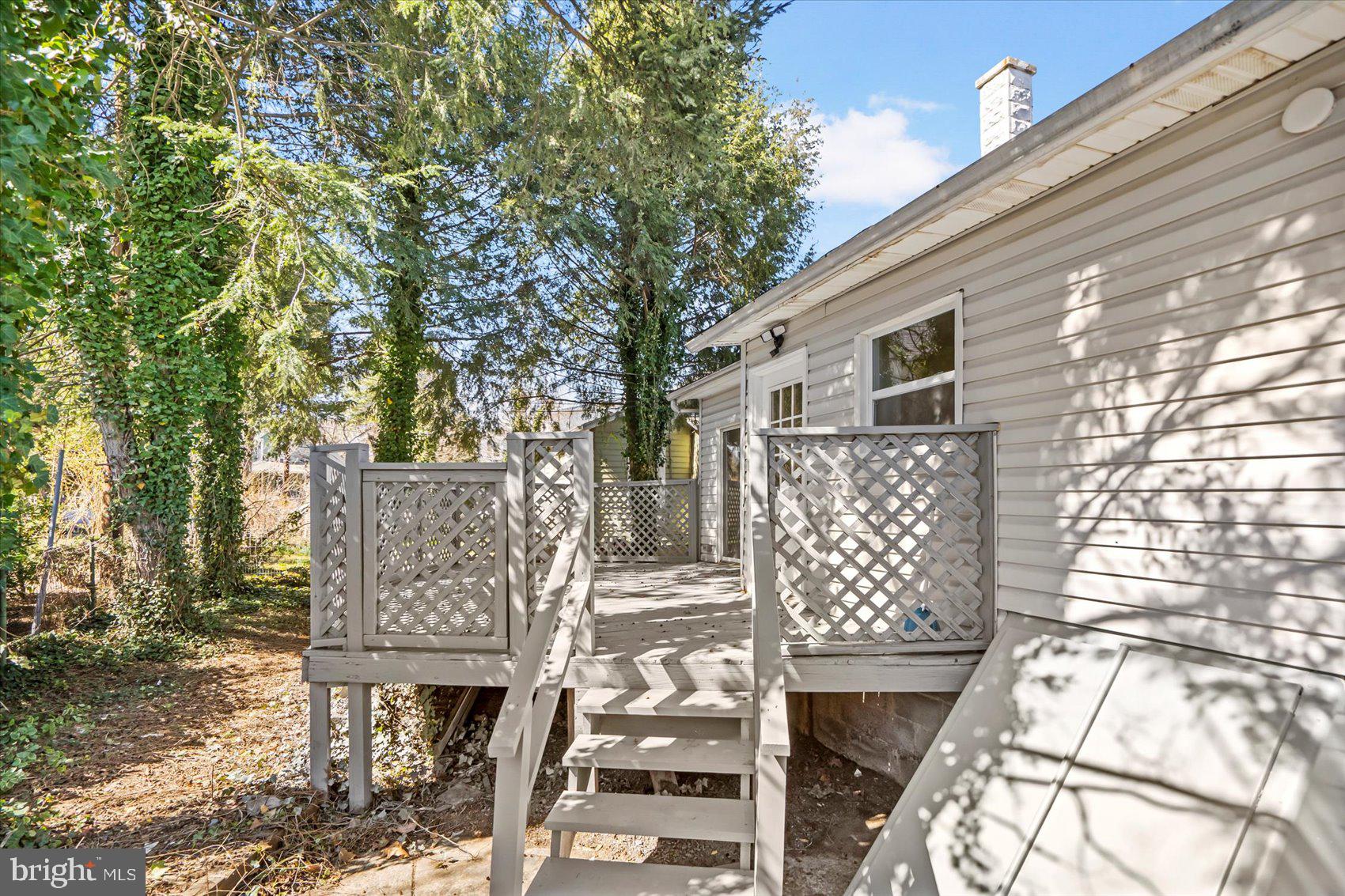 LAURAVILLE HISTORIC DISTRICT - Residential