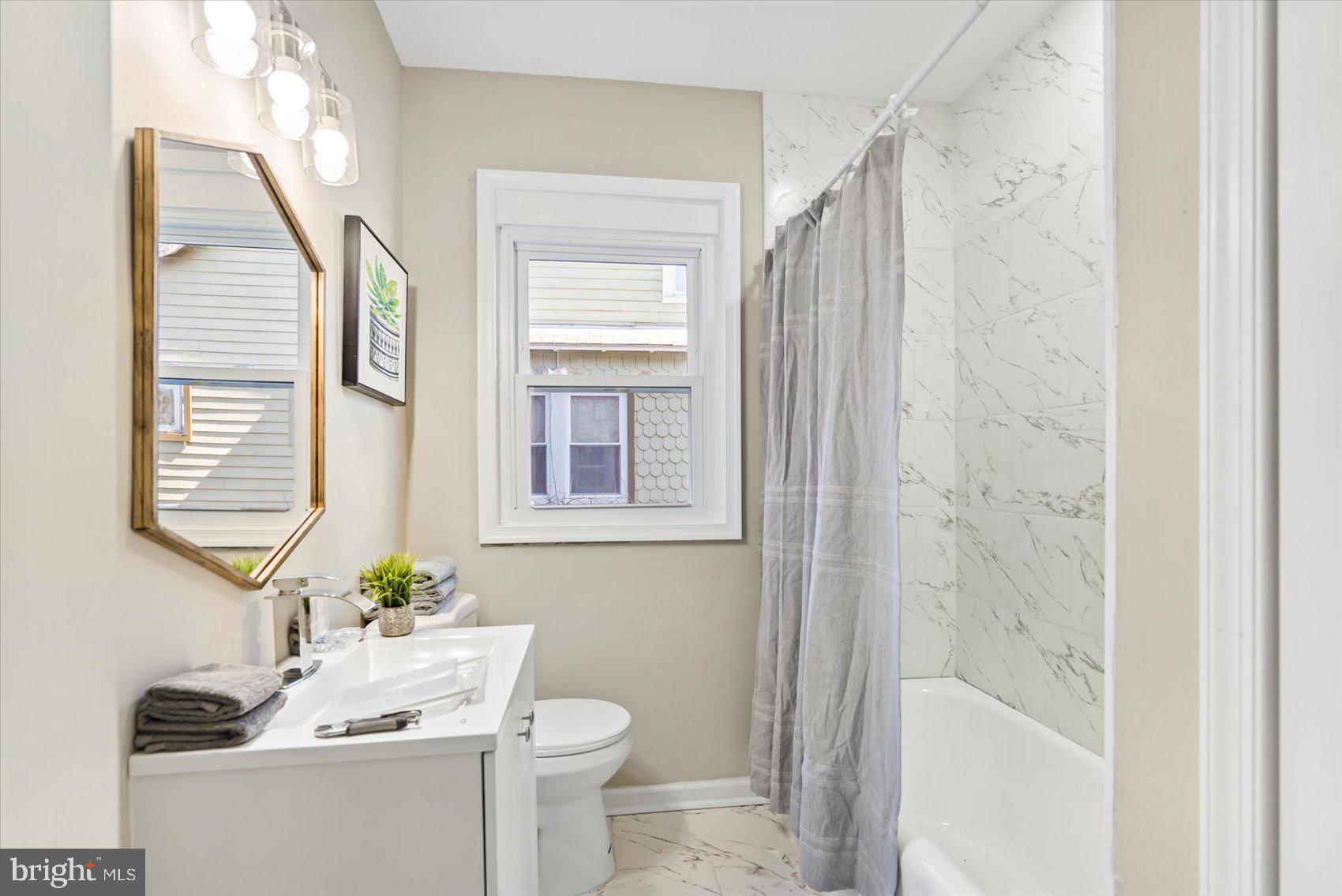 LAURAVILLE HISTORIC DISTRICT - Residential