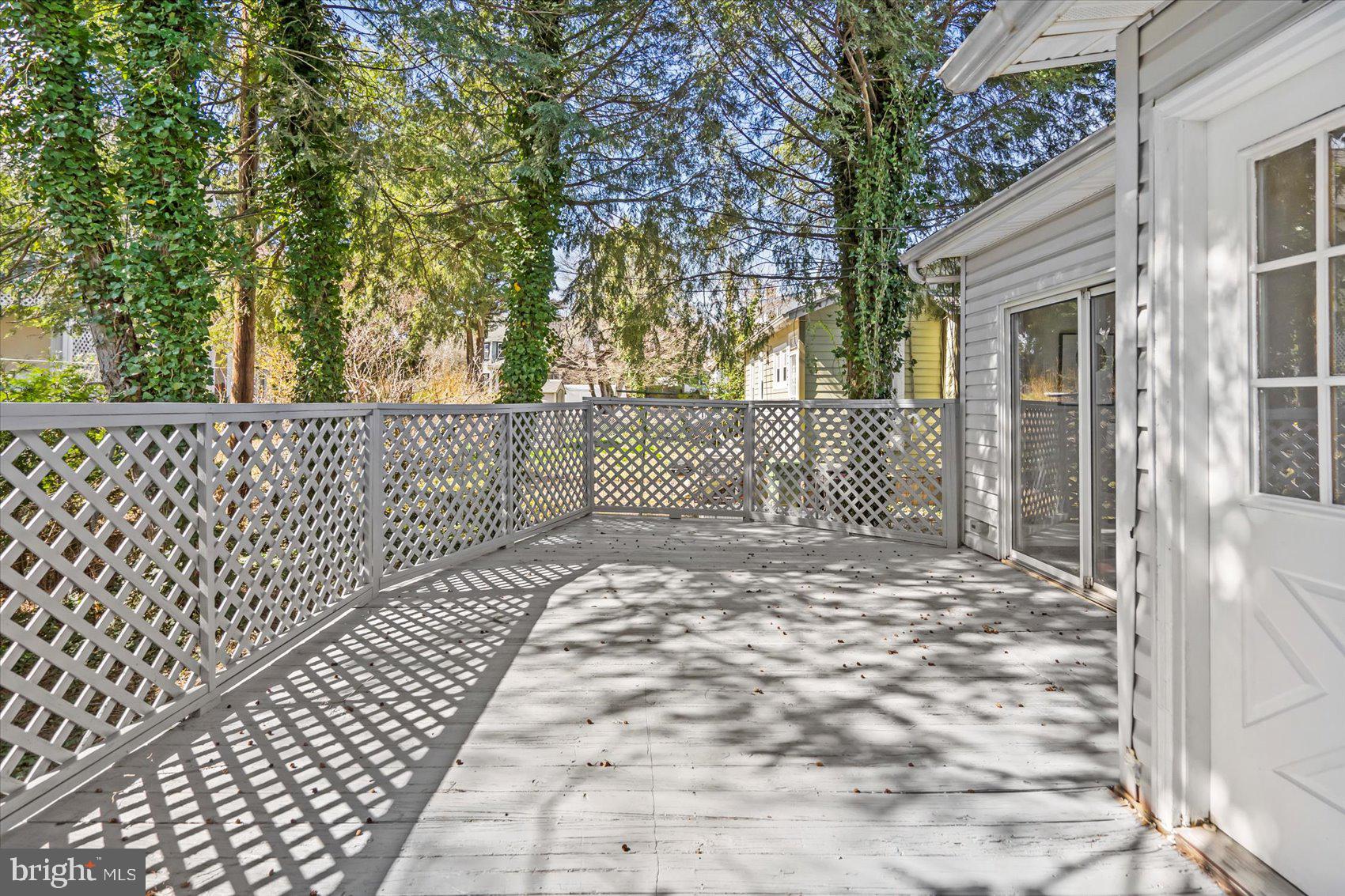 LAURAVILLE HISTORIC DISTRICT - Residential