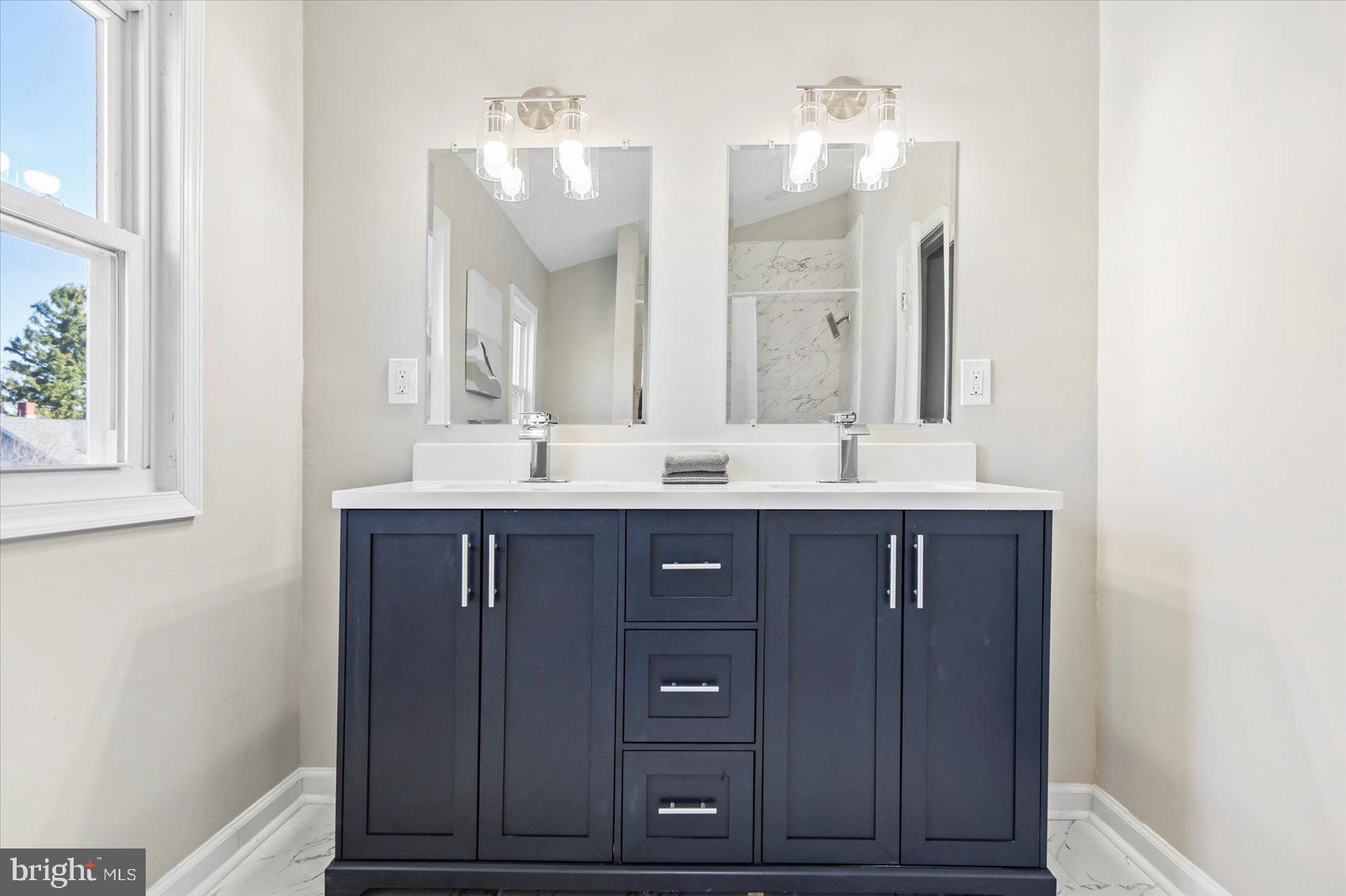 LAURAVILLE HISTORIC DISTRICT - Residential