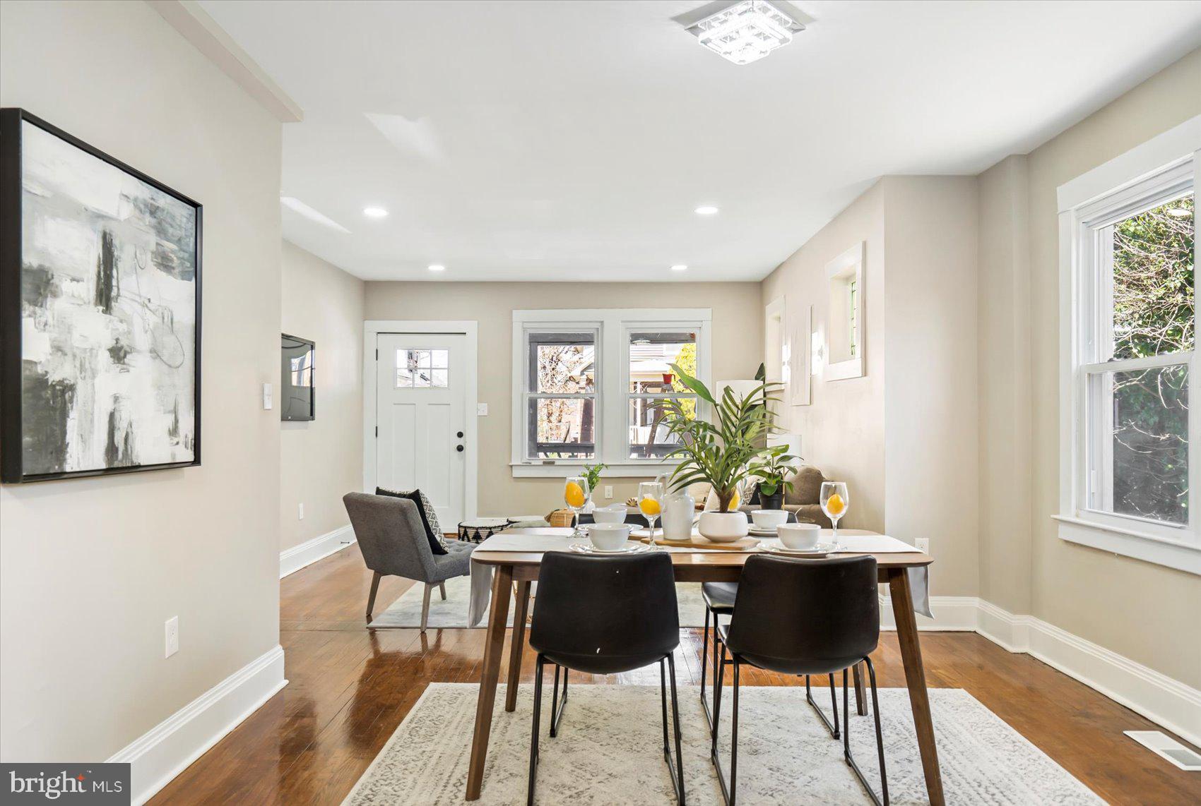 LAURAVILLE HISTORIC DISTRICT - Residential