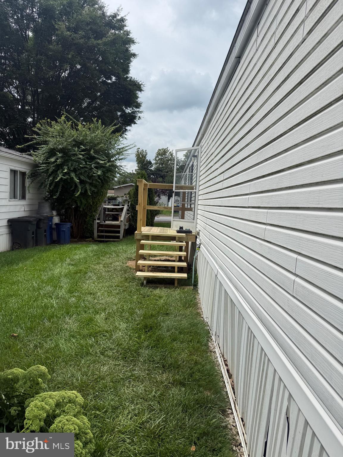 17 VINTAGE LANE
