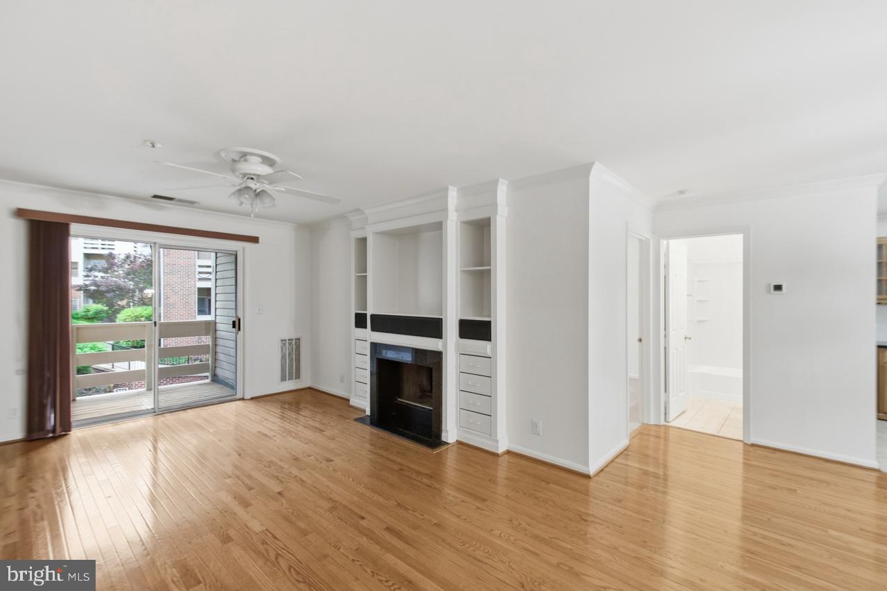 240 S REYNOLDS STREET 212