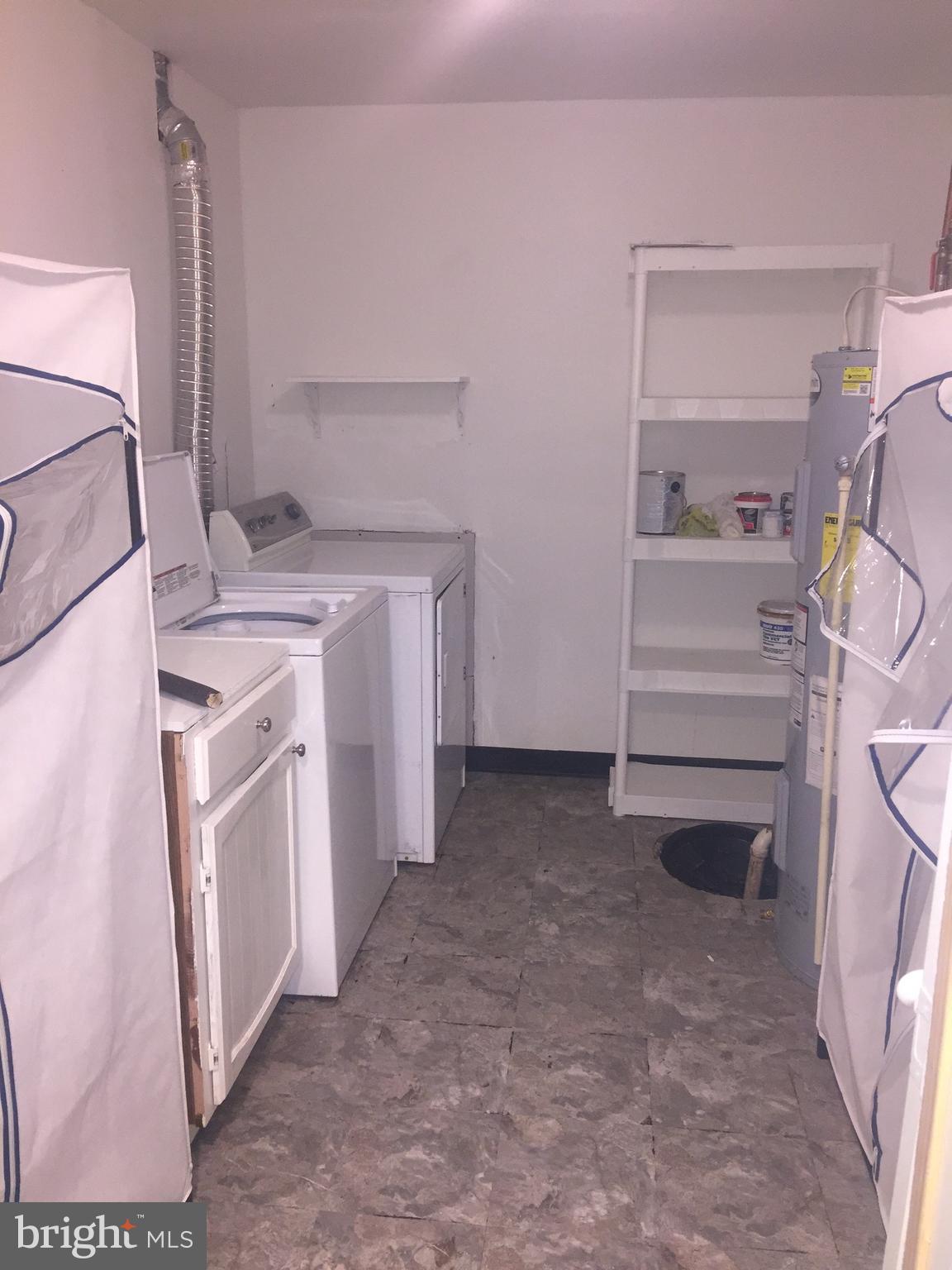 ENTERPRISE KNOLLS-PLAT F - Residential