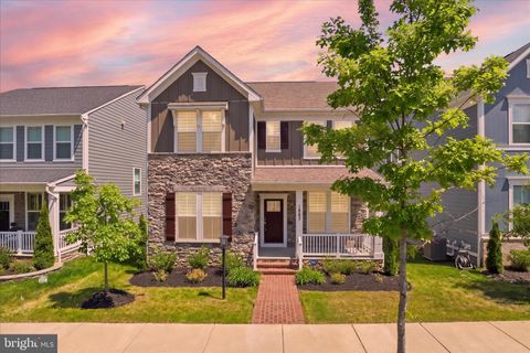 Photo of 1843 Magnolia Fruit Drive, DUMFRIES, VA 22026 (MLS # VAPW2120588)