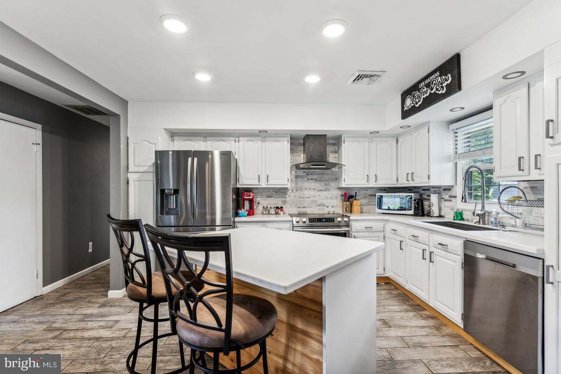 SKYLINE VIEW - Residential