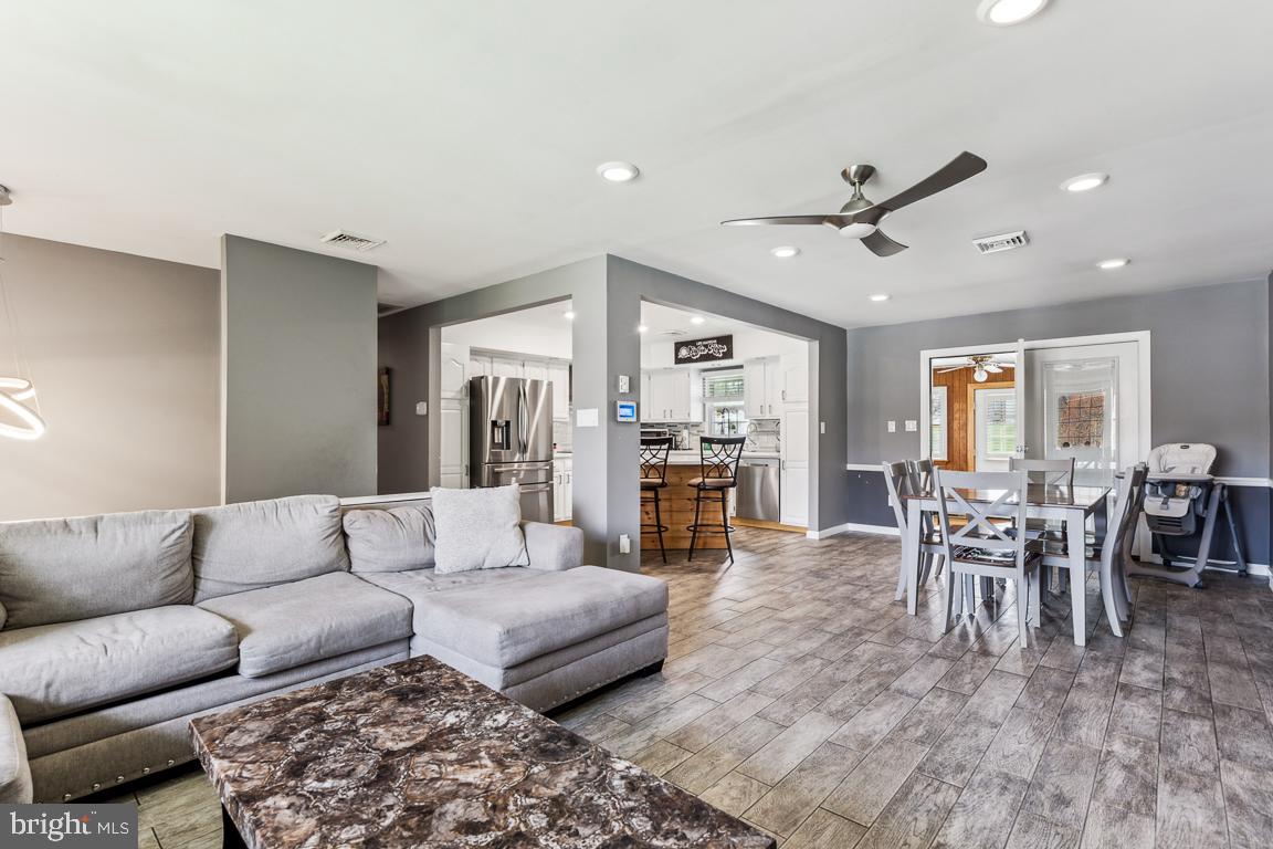 SKYLINE VIEW - Residential