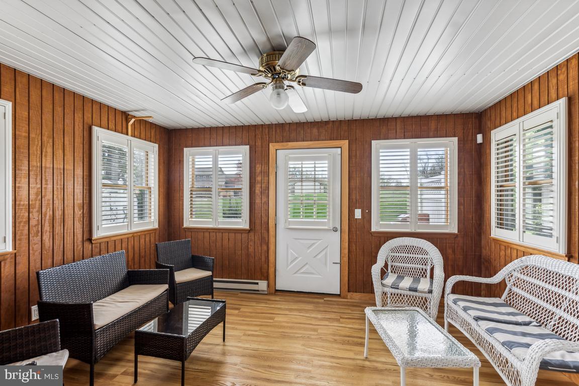 SKYLINE VIEW - Residential