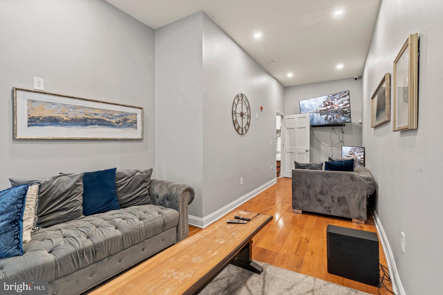 STRAWBERRY MANSION - Residential Lease