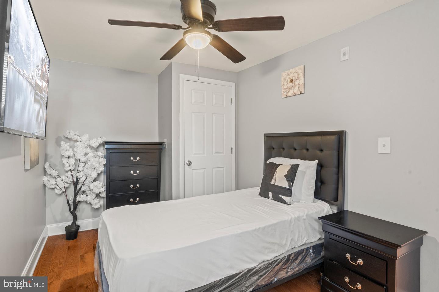 STRAWBERRY MANSION - Residential Lease