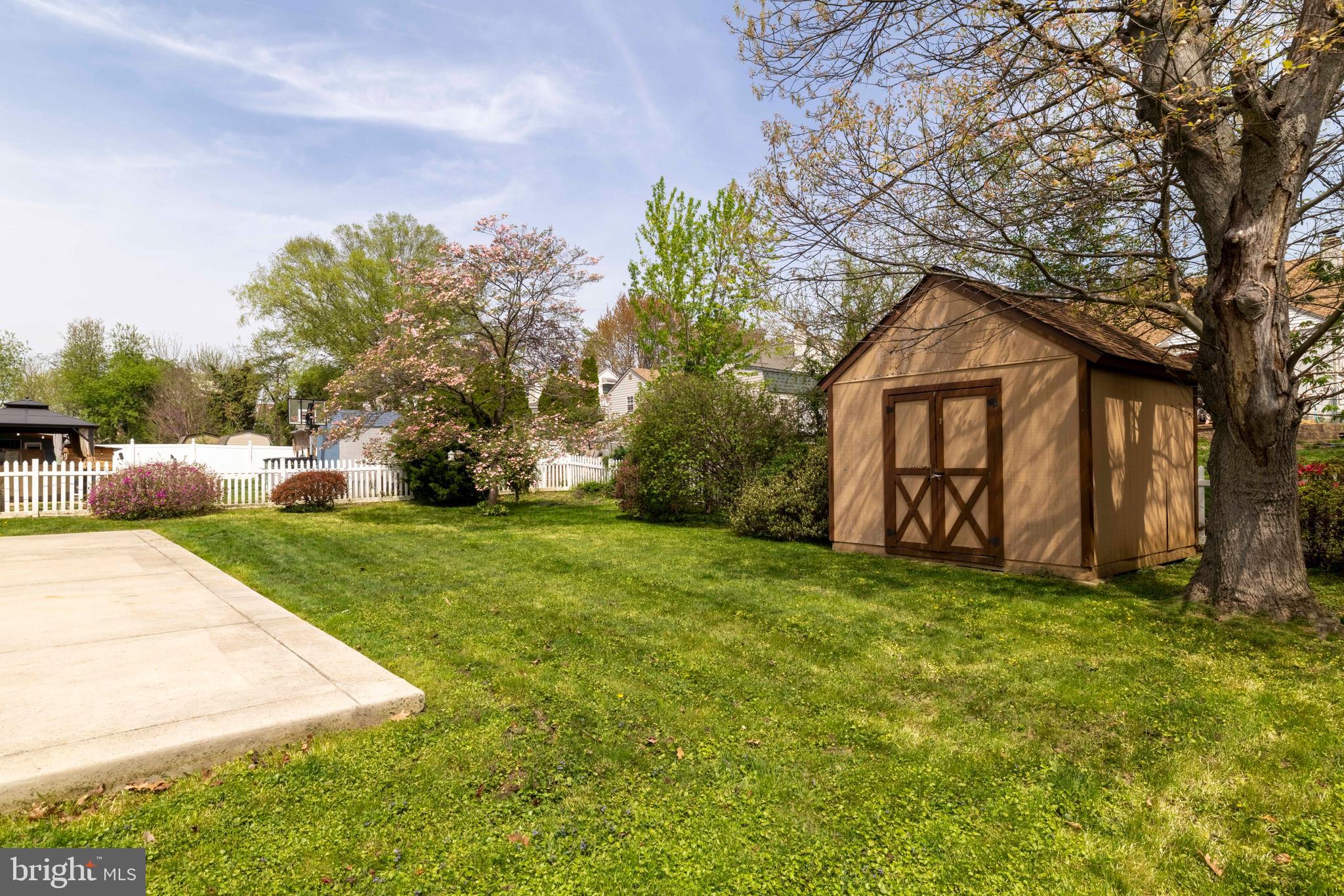 FOX CHASE - Residential