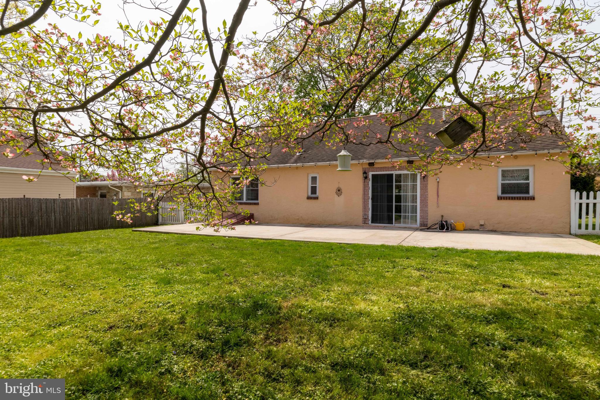 FOX CHASE - Residential