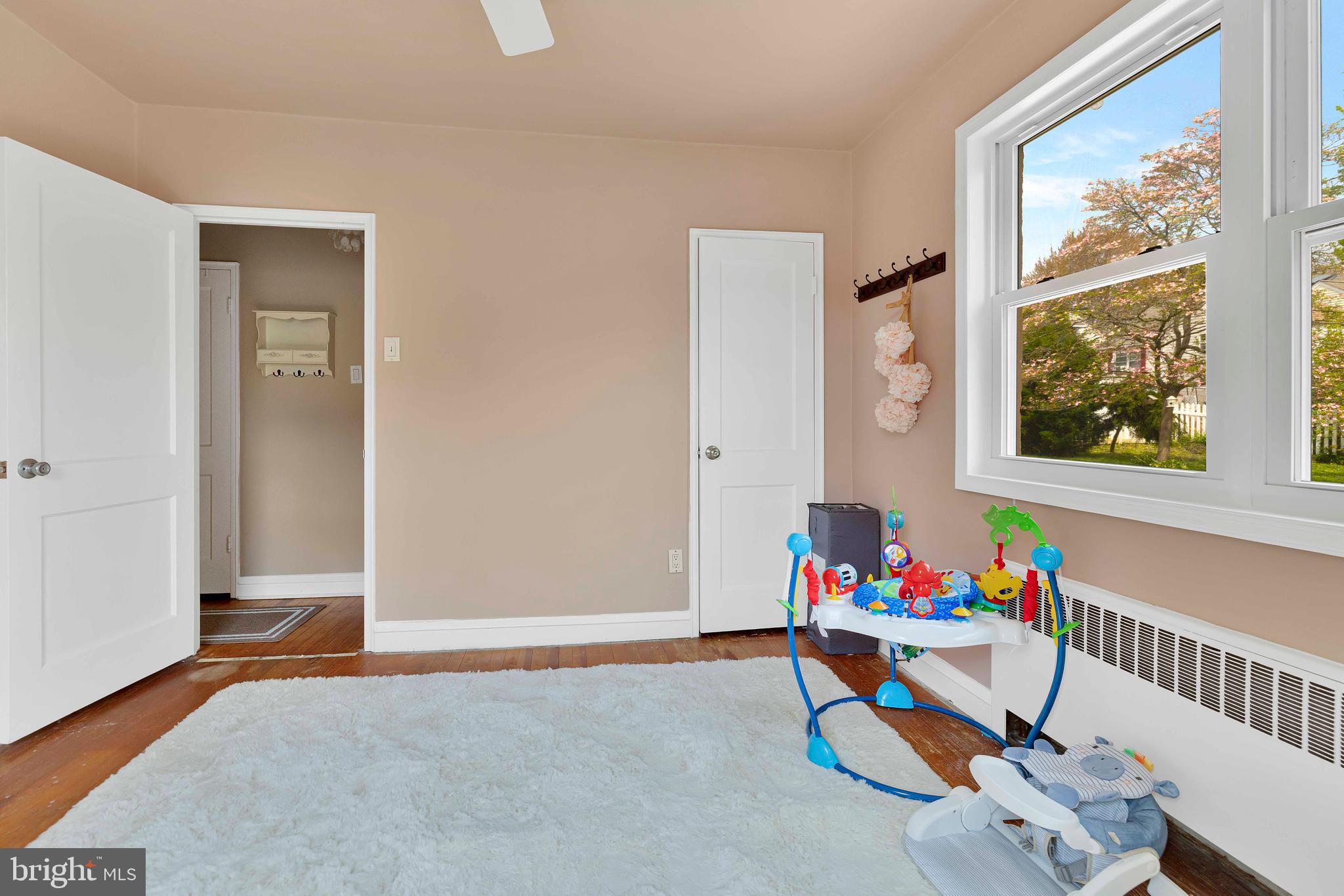 FOX CHASE - Residential