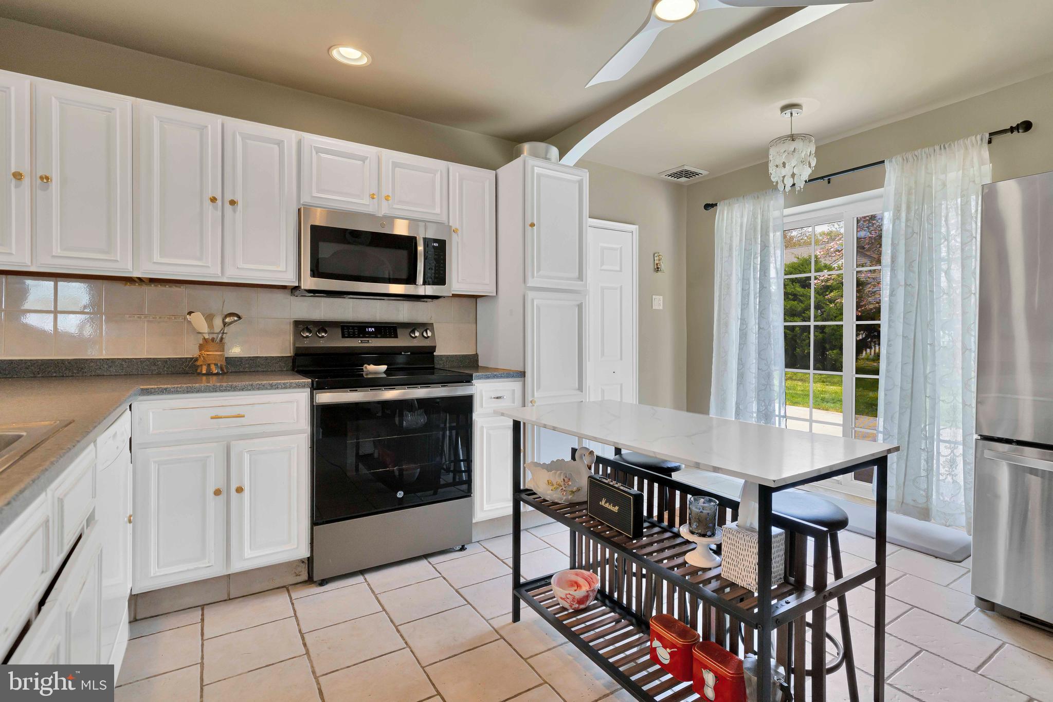 FOX CHASE - Residential