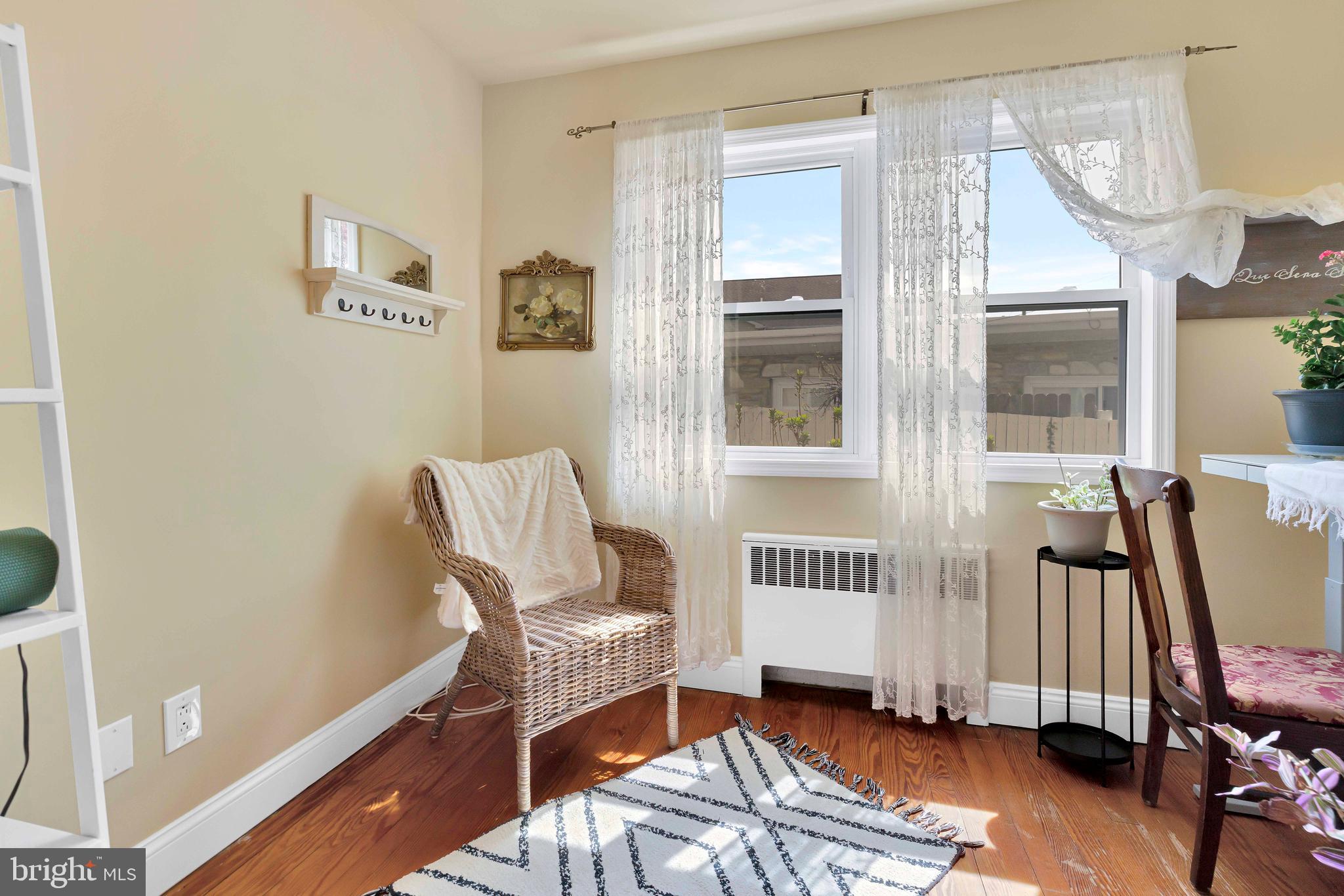 FOX CHASE - Residential