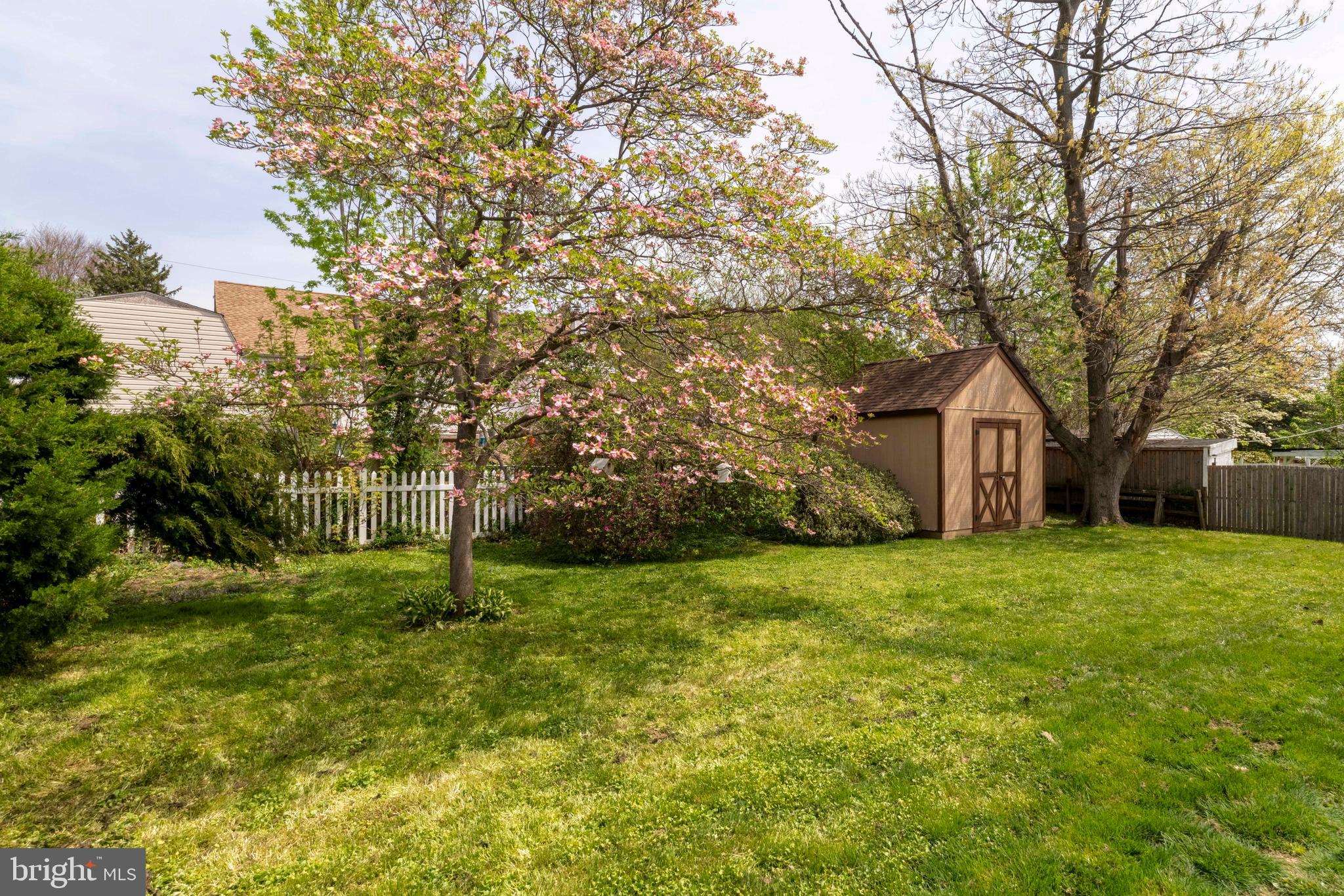 FOX CHASE - Residential