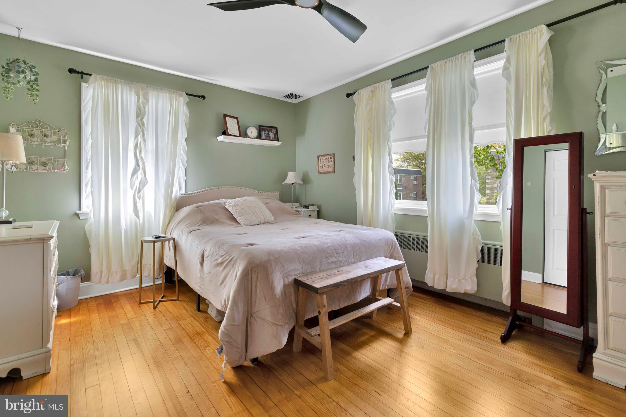 FOX CHASE - Residential