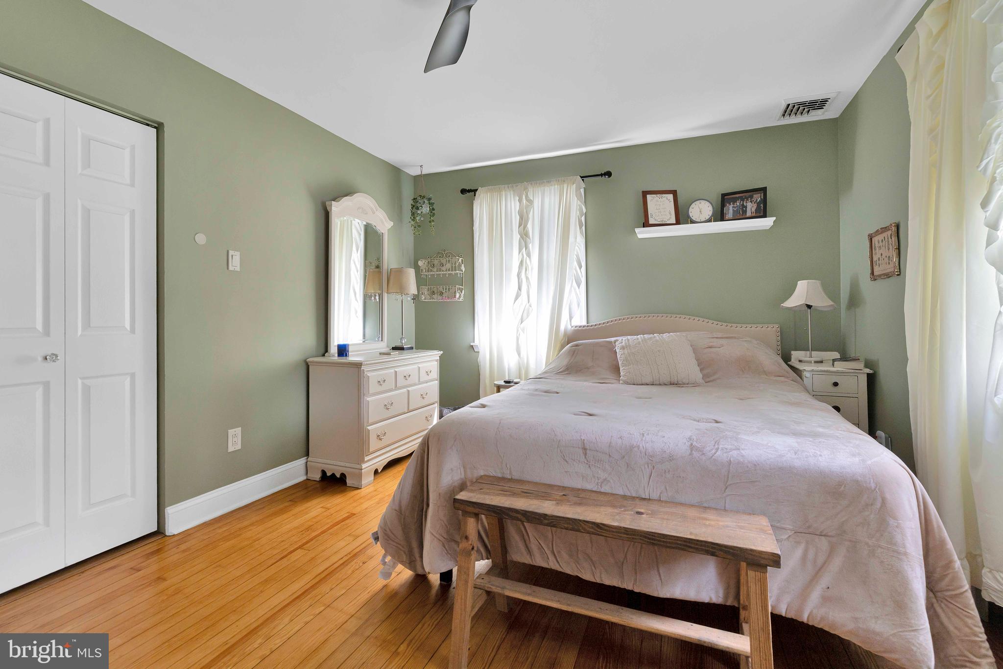 FOX CHASE - Residential