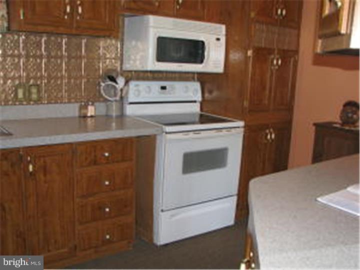 COUNTRY ACRES GOLD - Residential