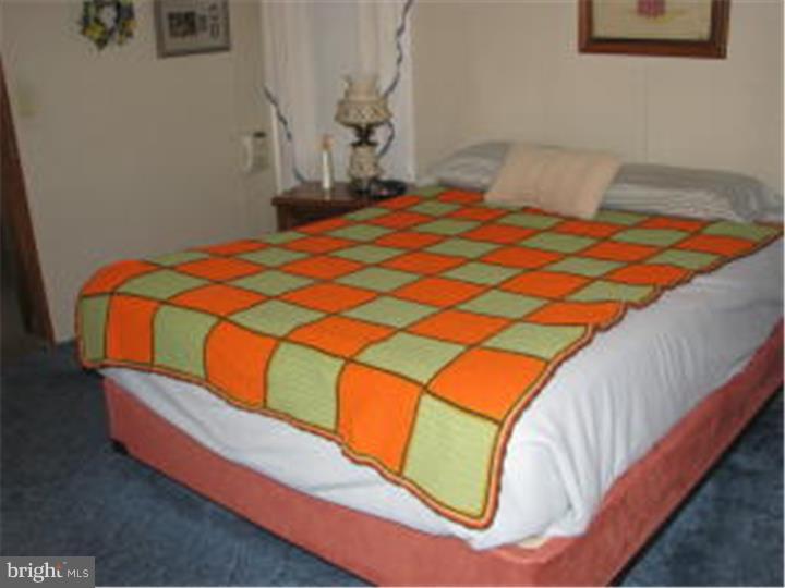 COUNTRY ACRES GOLD - Residential