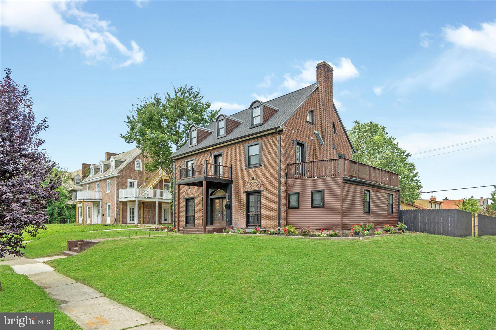 1524 E 33RD STREET