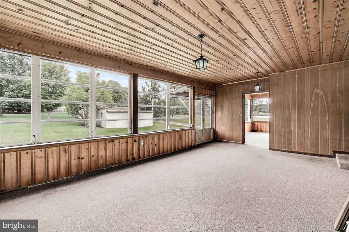 2704 SPENCERVILLE ROAD