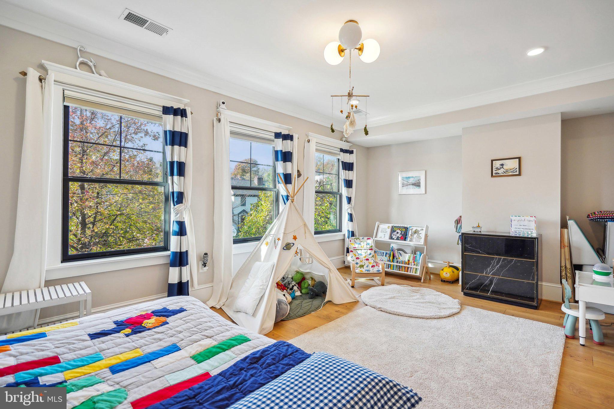 BURLEITH - Residential