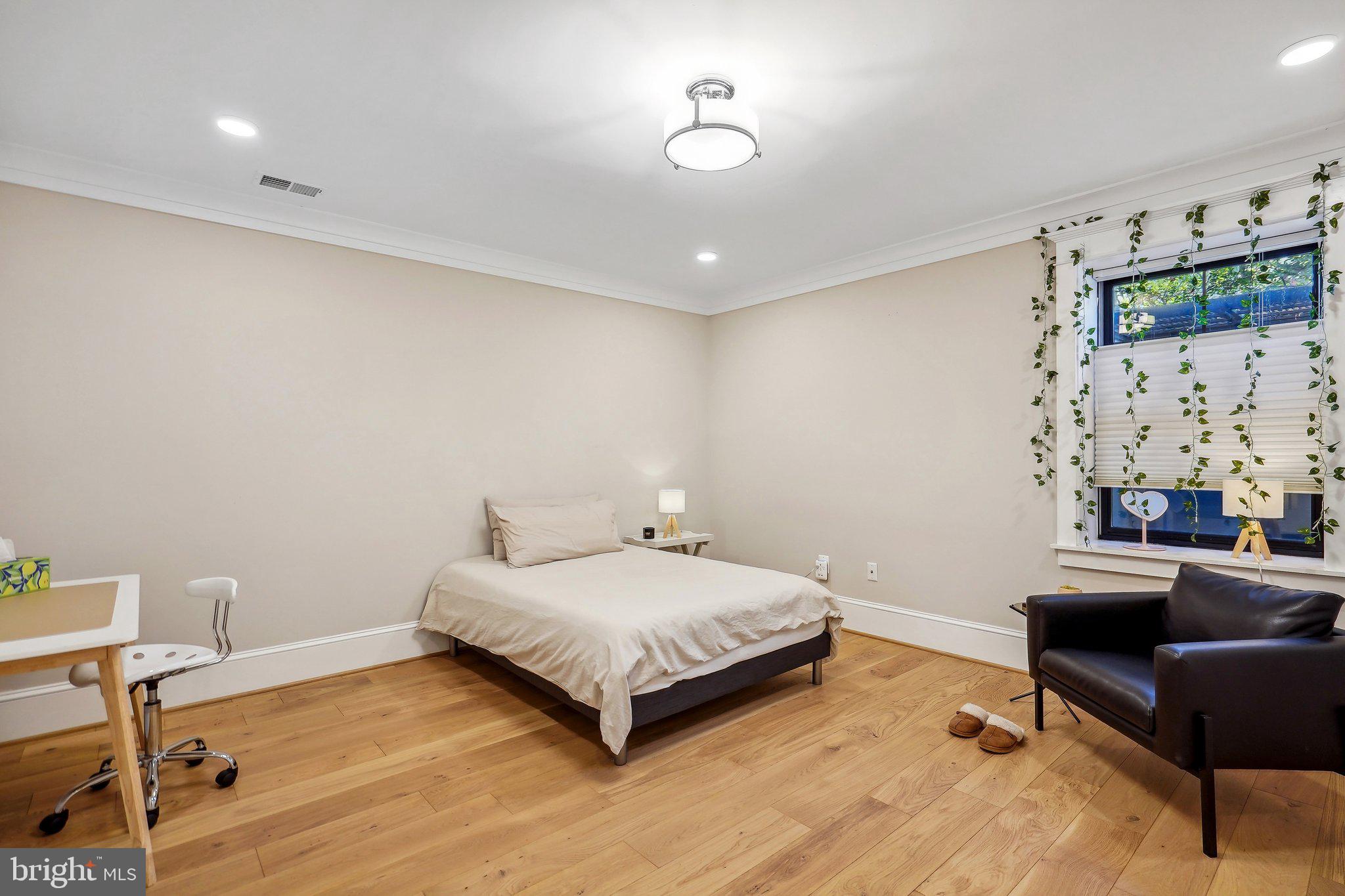 BURLEITH - Residential