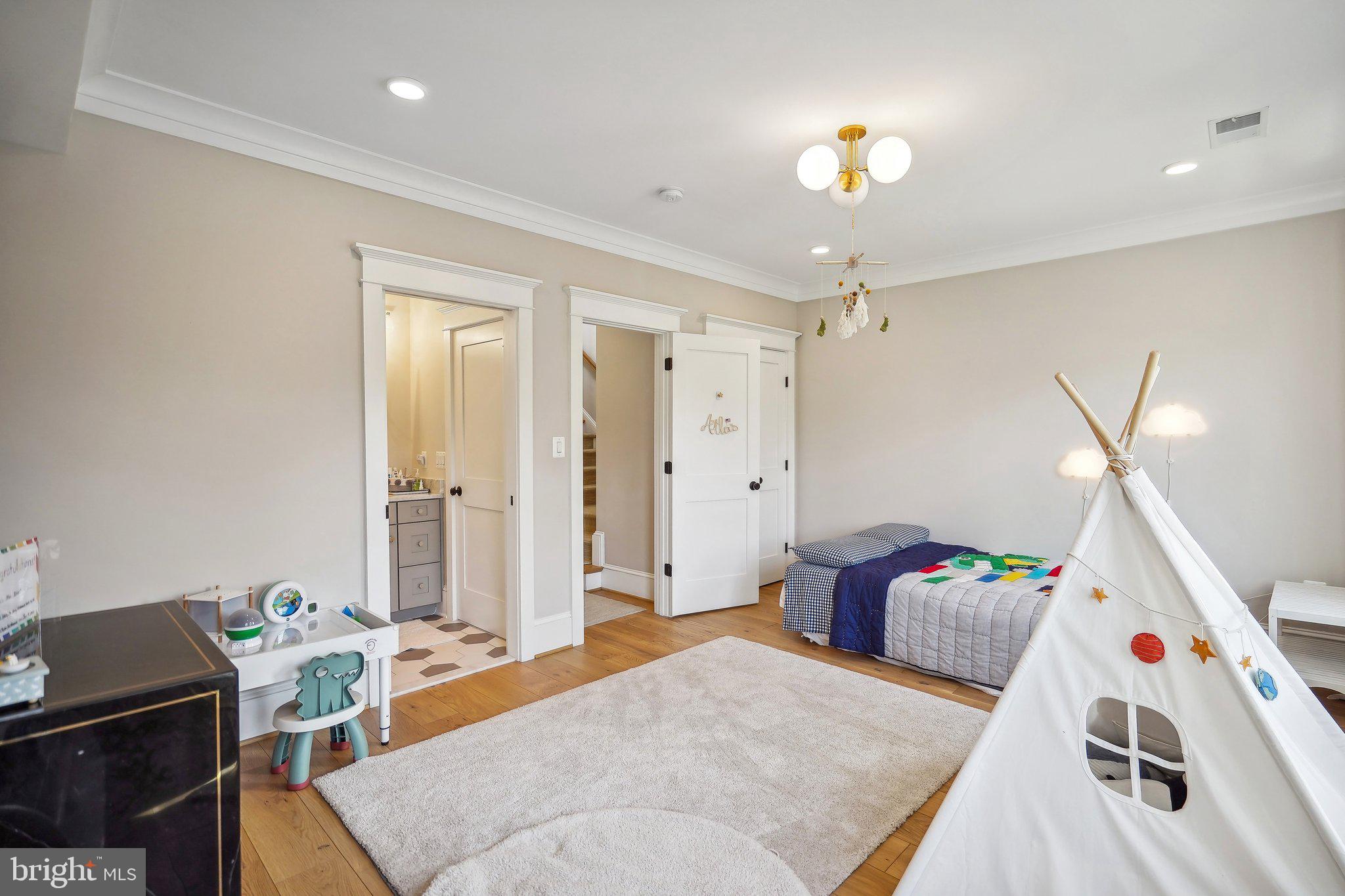 BURLEITH - Residential