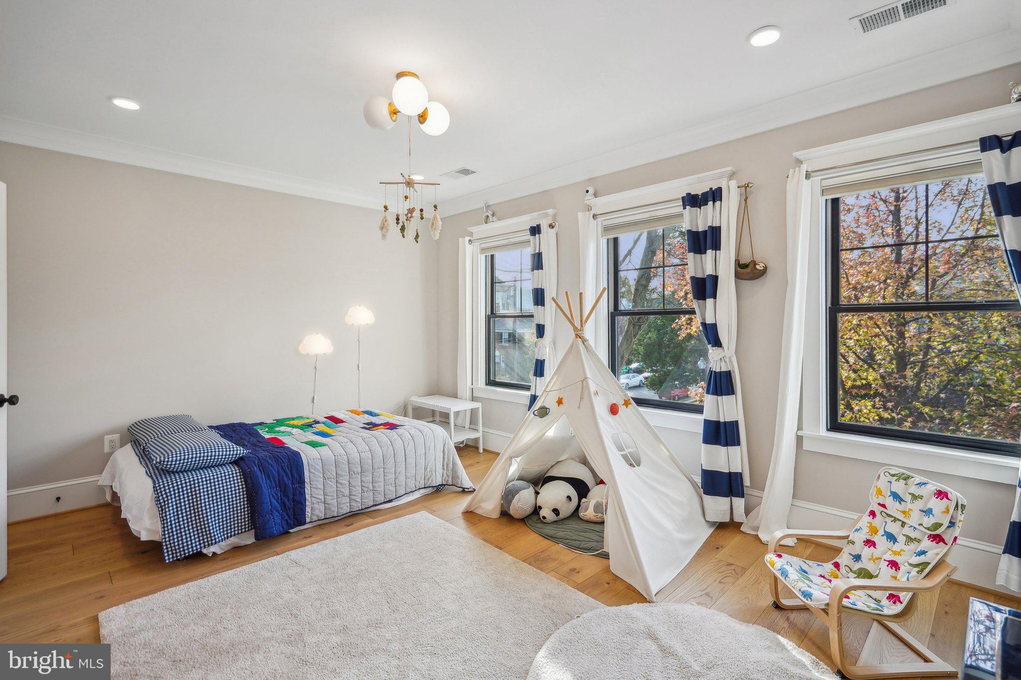 BURLEITH - Residential